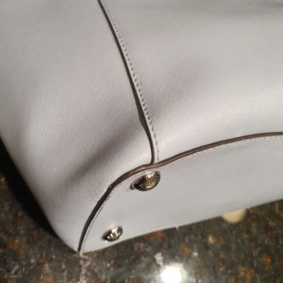 Michael Kors Jet Set Snap Pocket Tote Bag - Picture 6 of 16